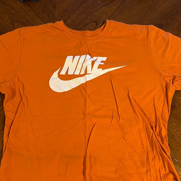 Men’s Nike tee - Picture 1 of 2